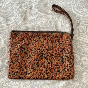 Patricia Nash leather floral clutch Wristlet, looks brand new